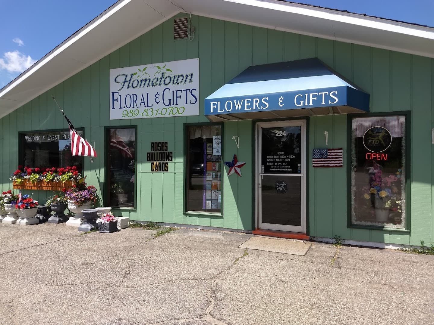 Hometown Floral & Gifts - Image 1