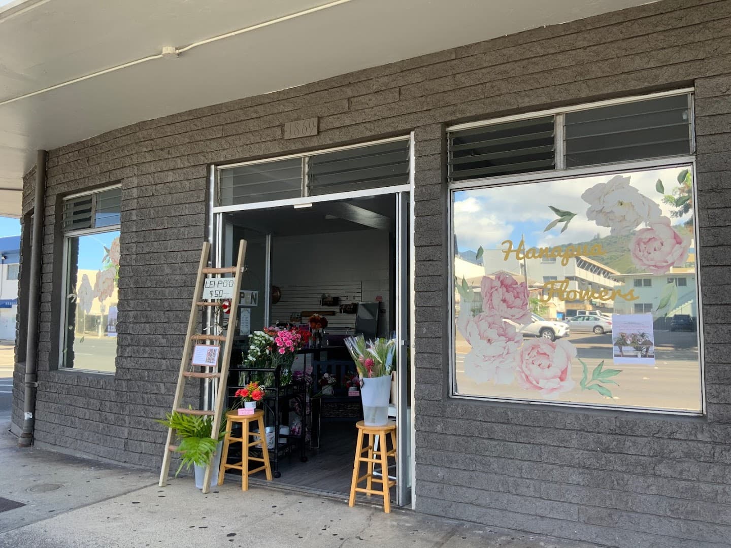 Hanapua Flowers - Image 1