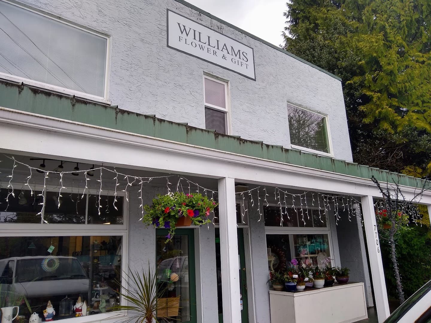 Williams Flower & Gift - Gig Harbor Florist - Image 1