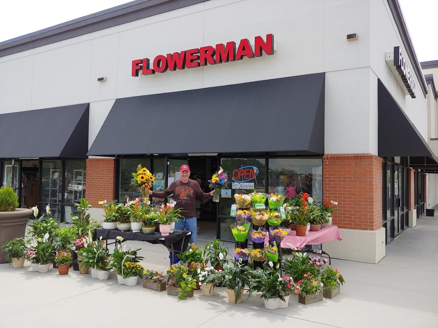 The Flower Man Florist - Image 1