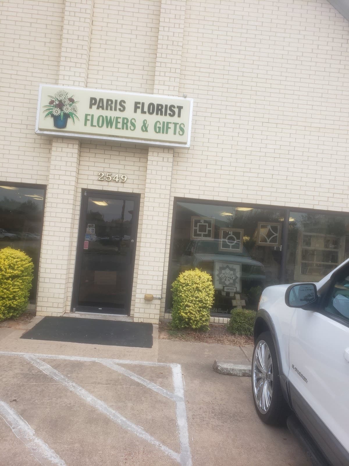 Paris Florist - Image 1