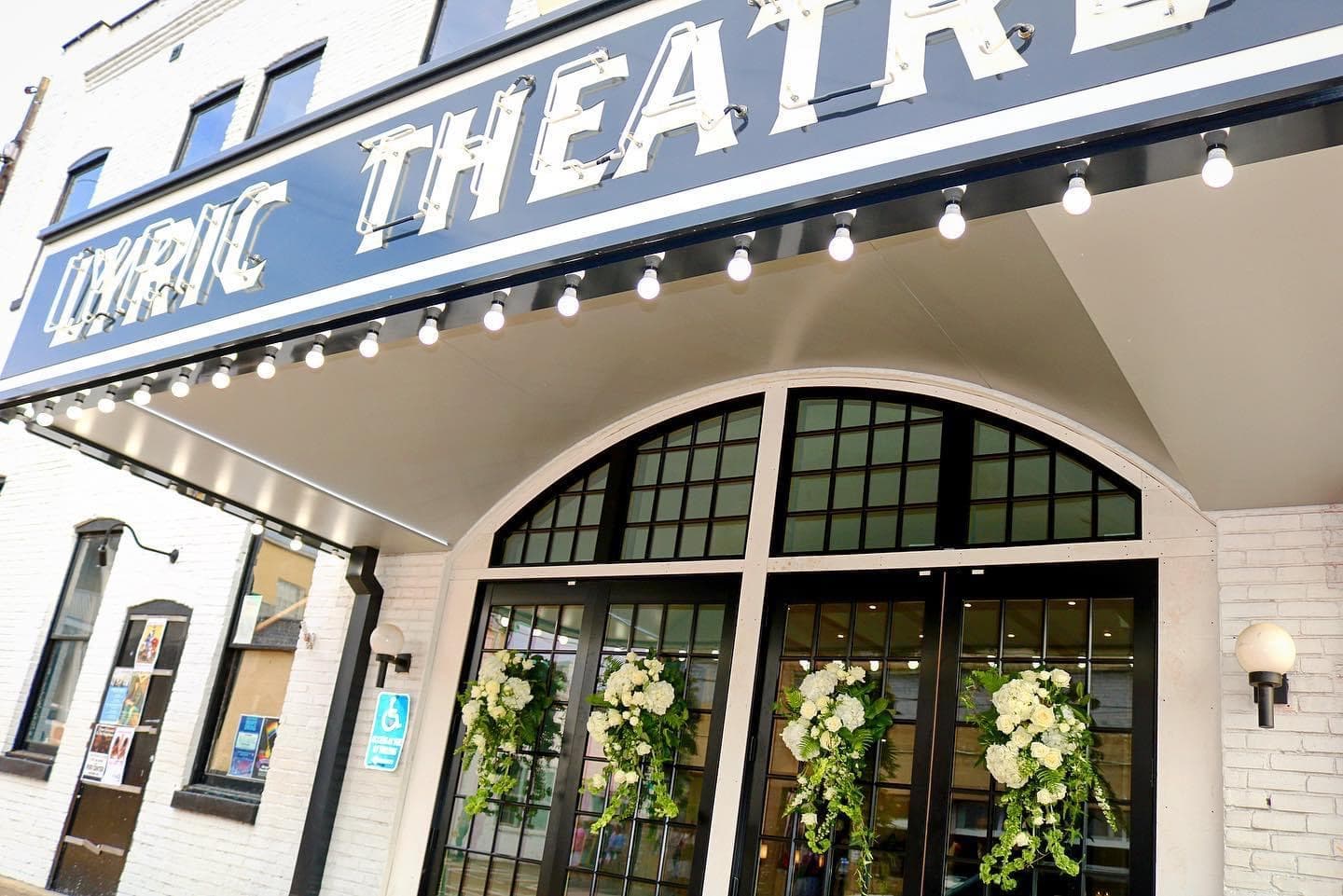 Oxford Floral - Image 1