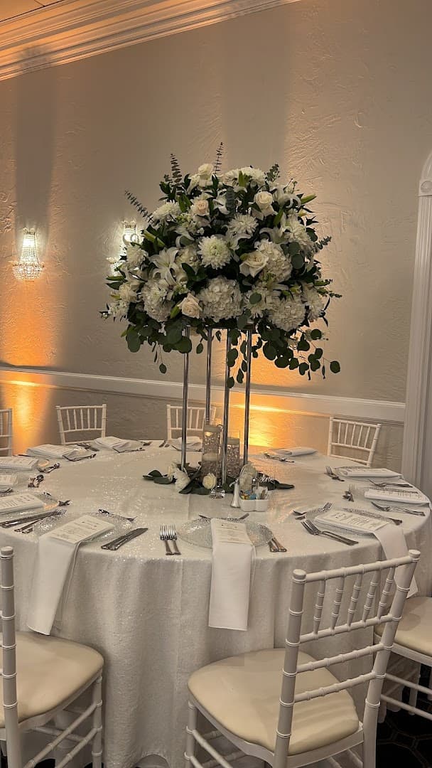 Towne House Flowers - Image 1