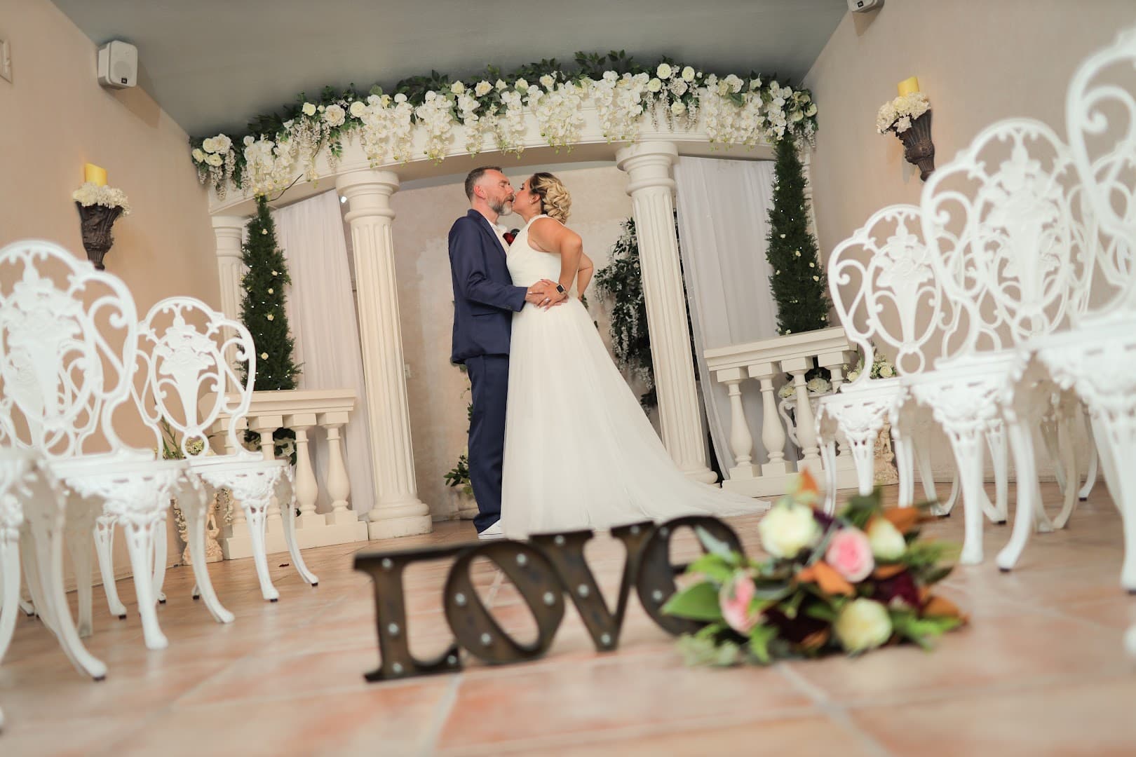 Downtown Artistic Floral - Image 1