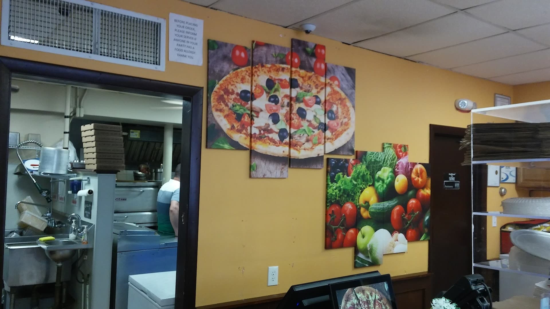 Broadway's Best Pizza - Image 1