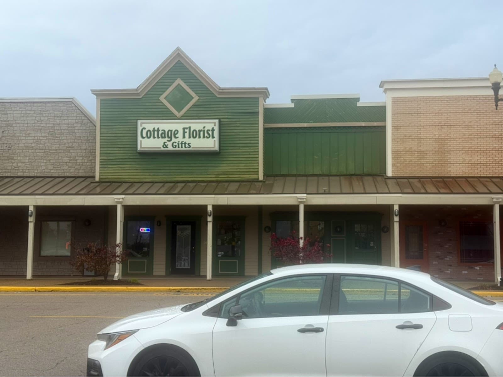 Cottage Florist - Image 1