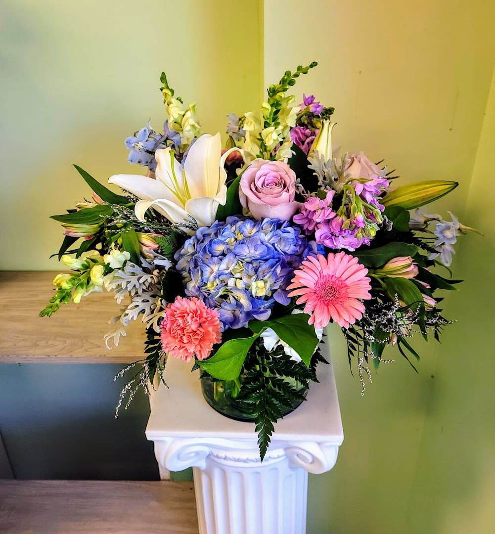 Blooms Florist - Image 1