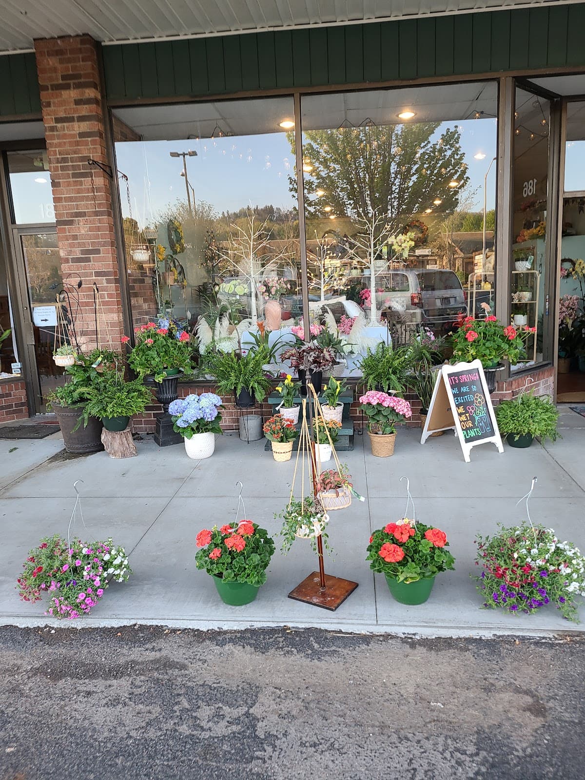 Bouquet Florist - Image 1