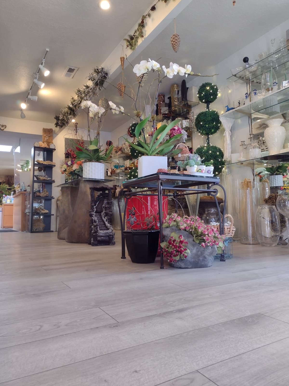 Cherry Creek Custom Floral - Image 1