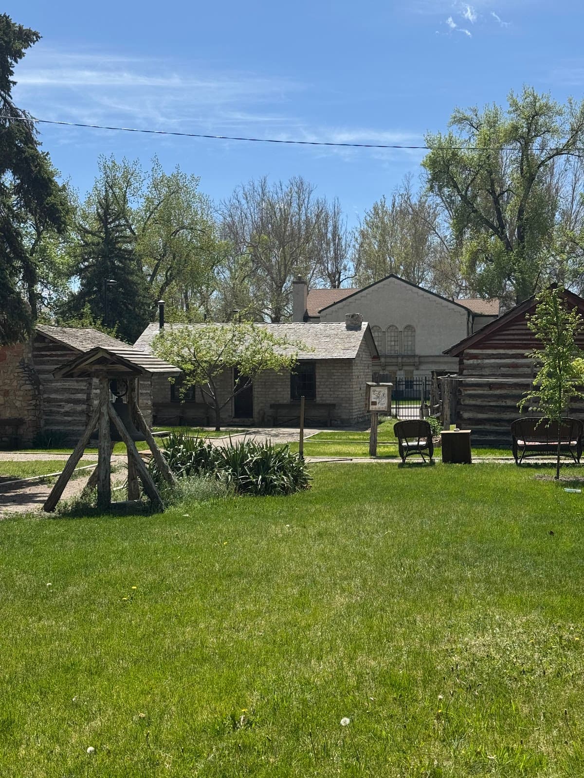 ROSE COTTAGE florist - Image 1