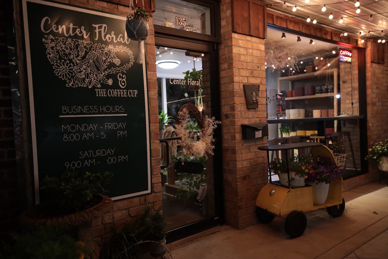 Center Floral - Image 1