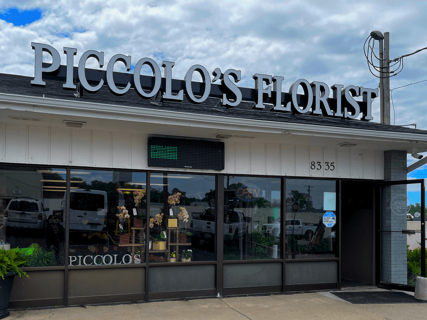 Piccolo's Florist - Image 1