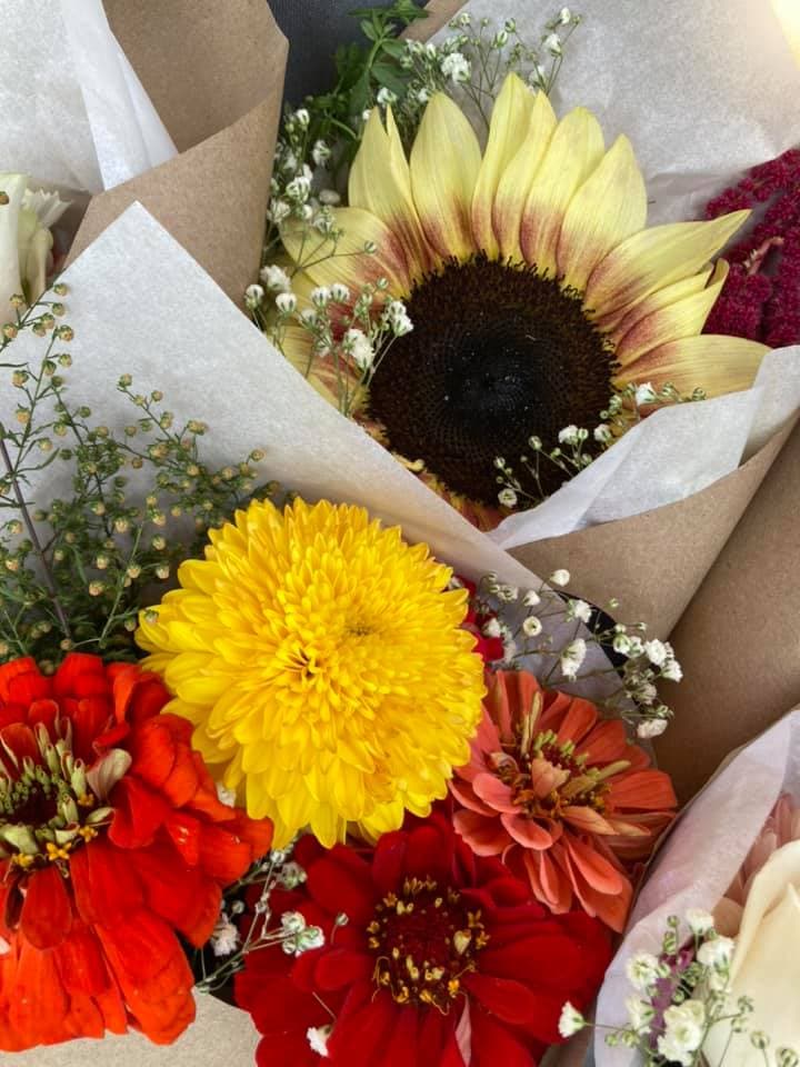 The Maine Event Flower Stand - Image 1