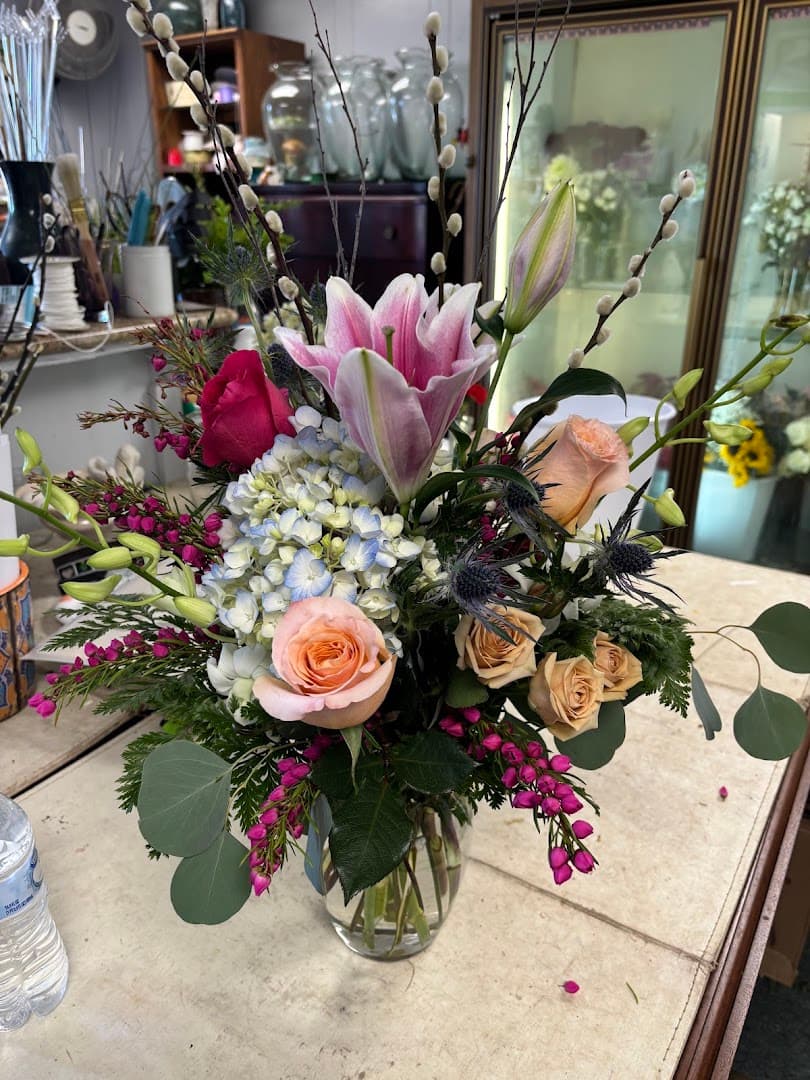 Beach Blossoms - Flowers and Gifts - Image 1