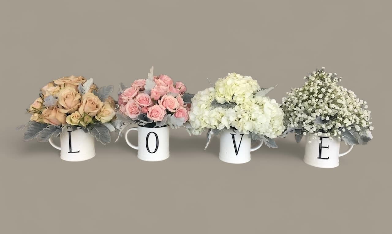 Rose Flowers & Gifts - Image 1