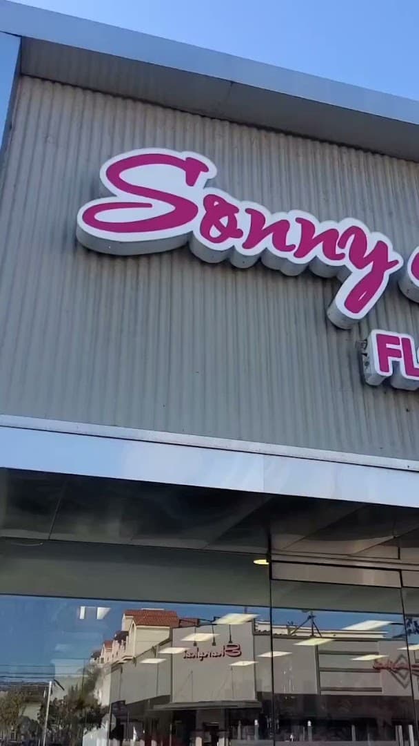 Sonny Alexander Flowers - Image 1