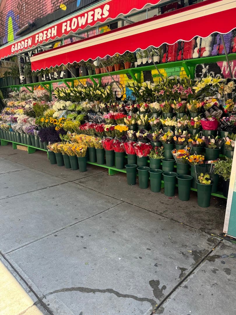 Garden Fresh Flowers - Image 1