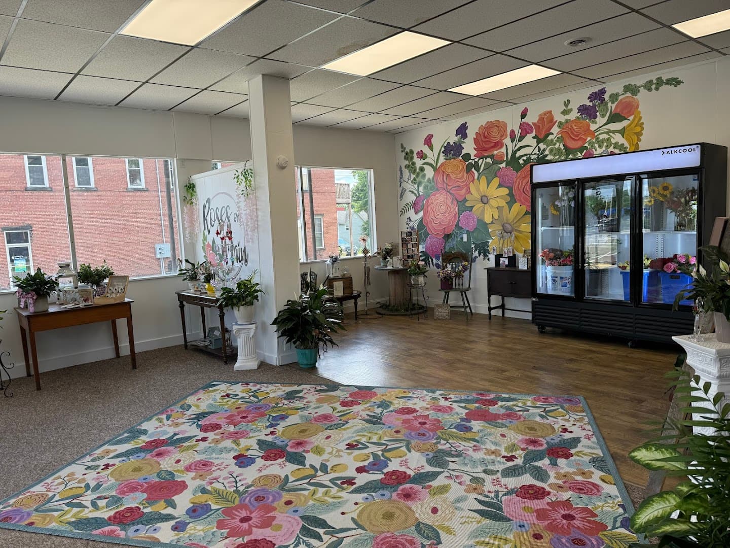 Roses On Main DuBois - Image 1