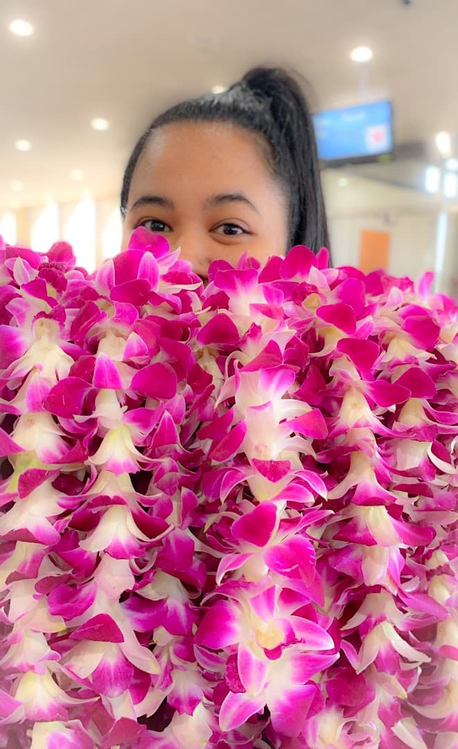 Hawaii Flower Lei - Image 1