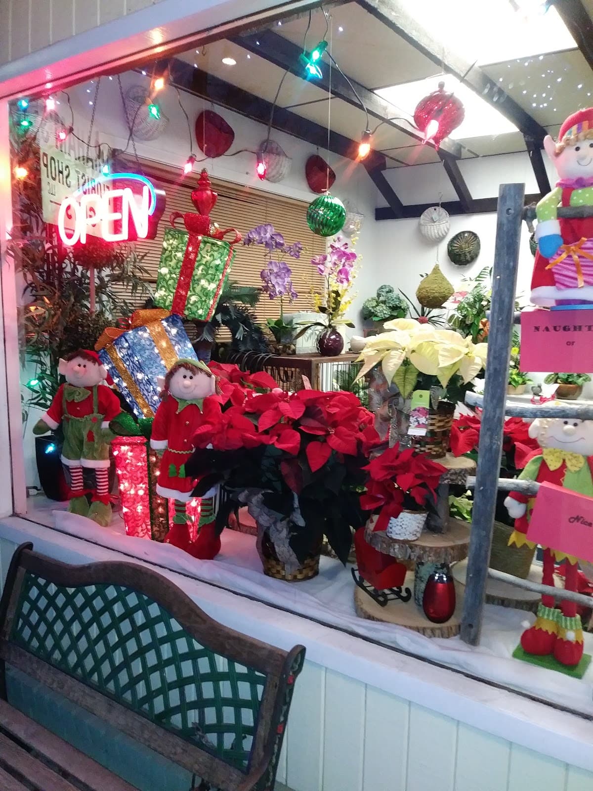 Graham's Florist, LLC - Image 1