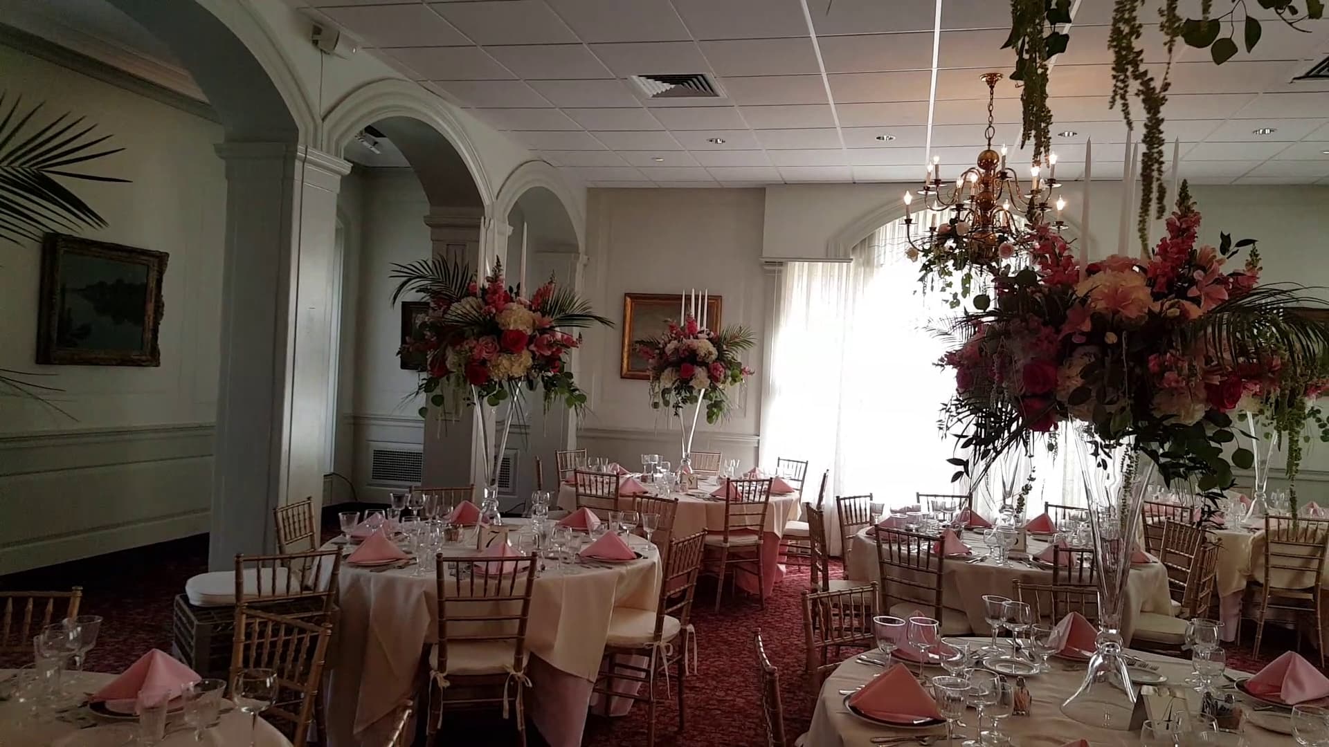 Bouquets & Beyond Florals and Events - Image 1