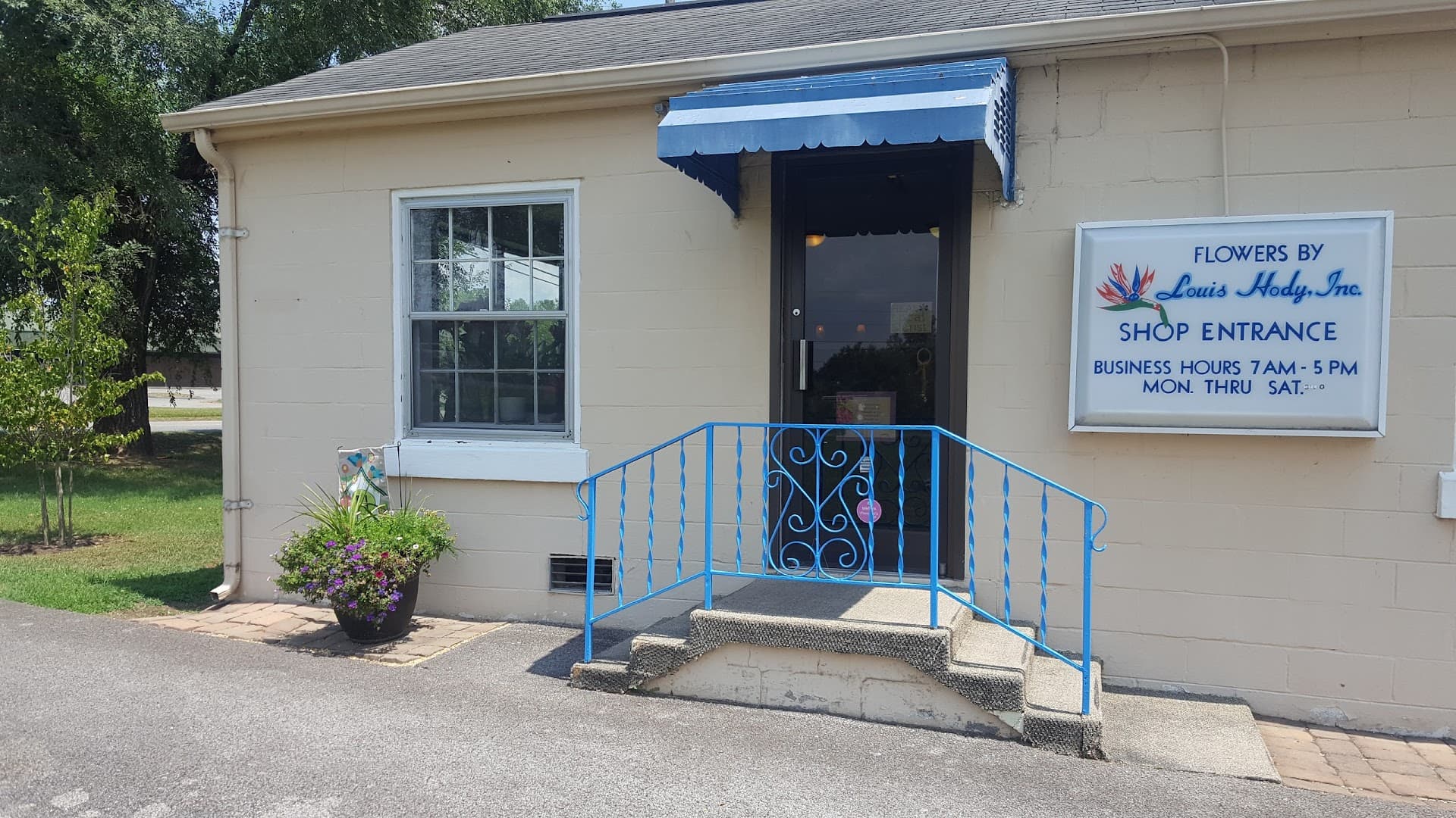 Hody's Florist - Image 1