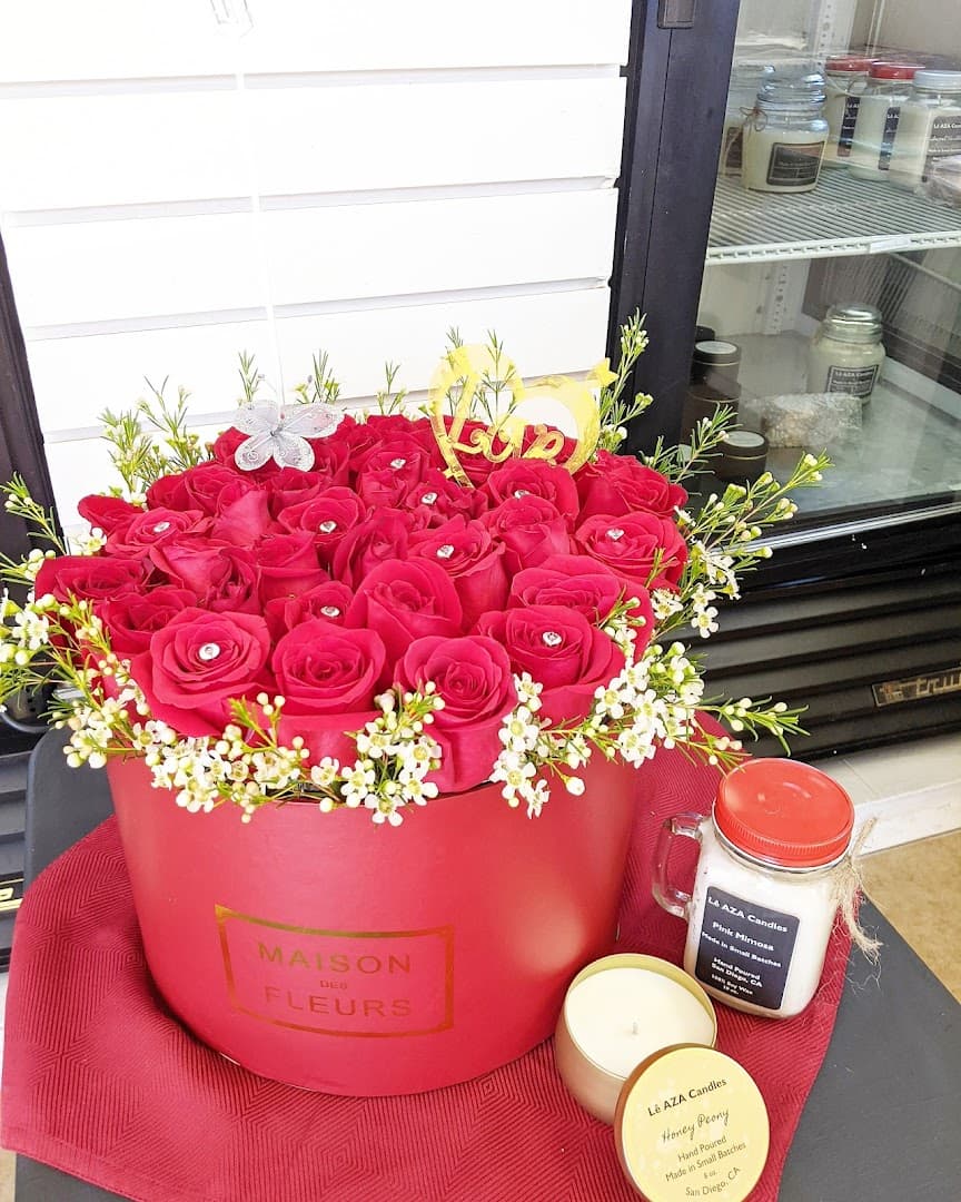 Lê AZA Candles and Flowers Elegant Chic Designs - Image 1