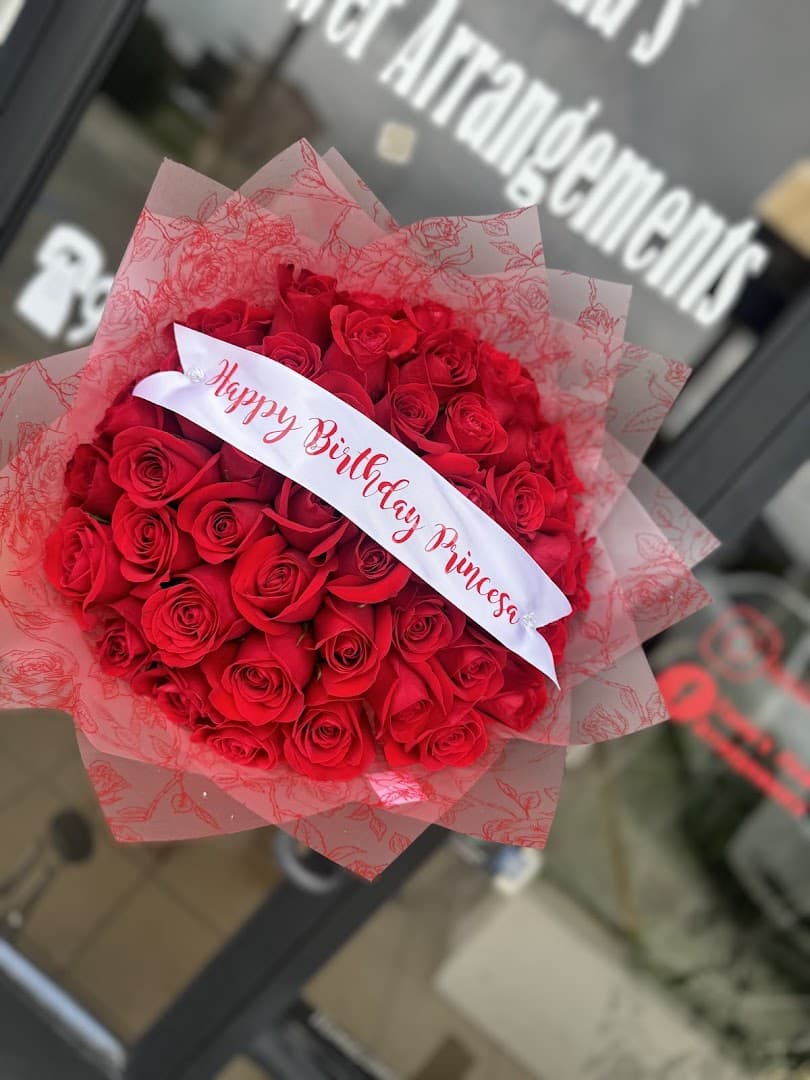 Tania's Flower Arrangements - Image 1