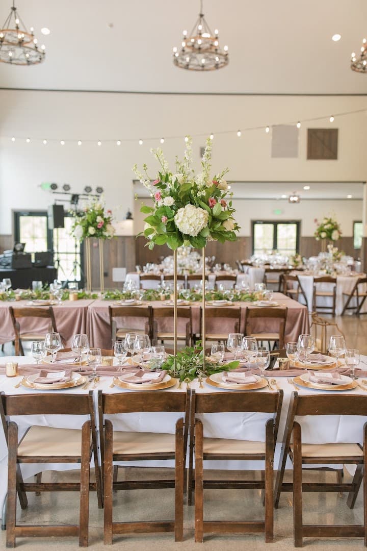 Rose’s Bouquets: A Weddings-Only Florist - Image 1