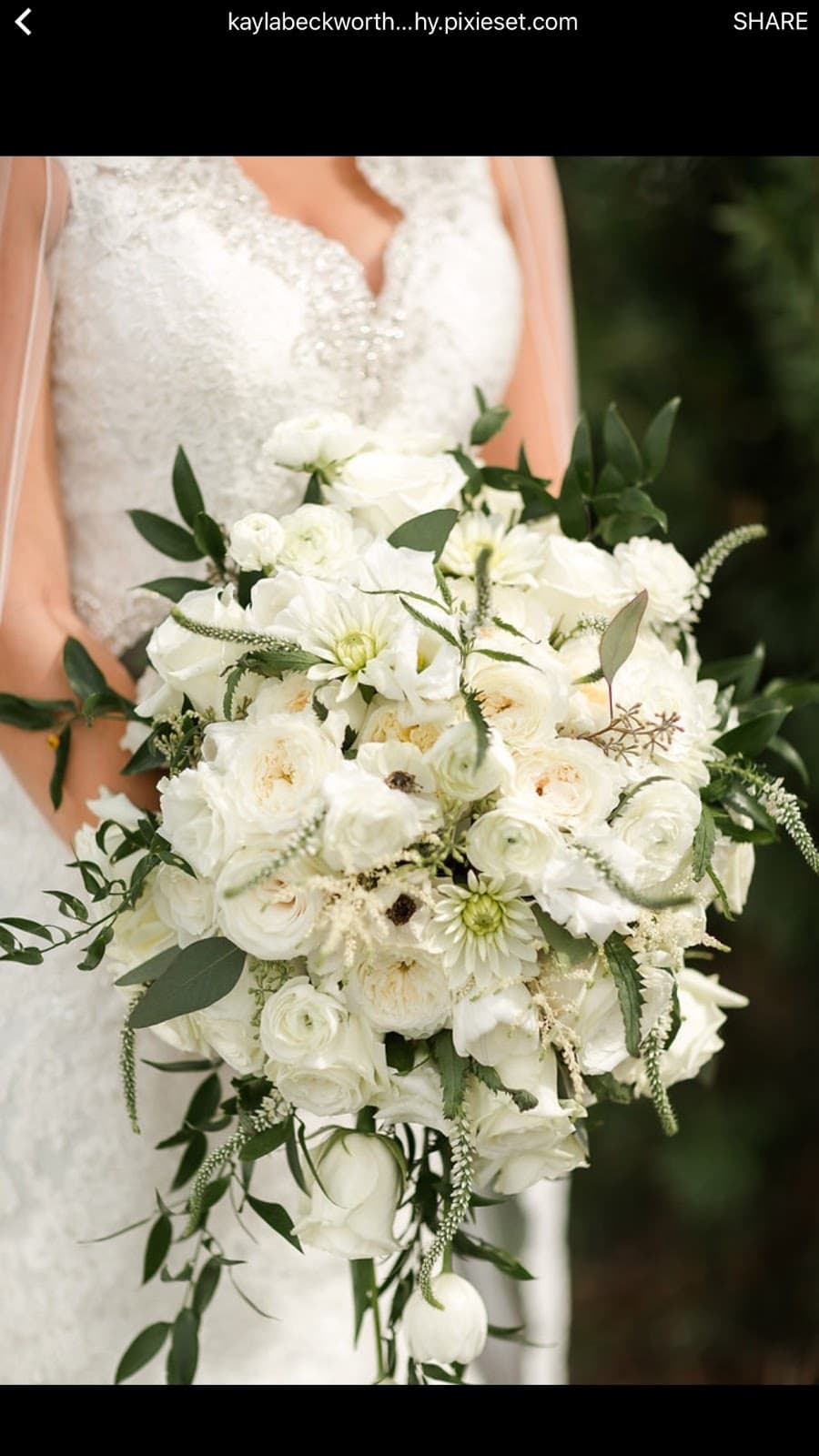 Leah Marie's Florals, Weddings & Boutique - Image 1