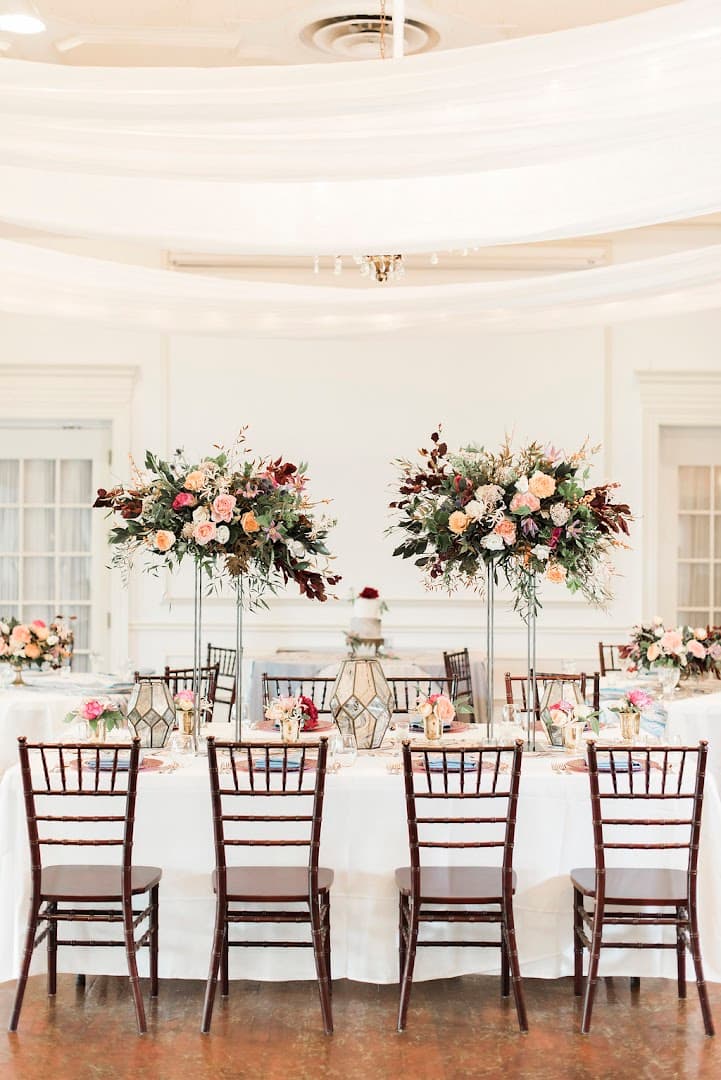 Lavish Floral Design Quincy, IL Florist - Image 1