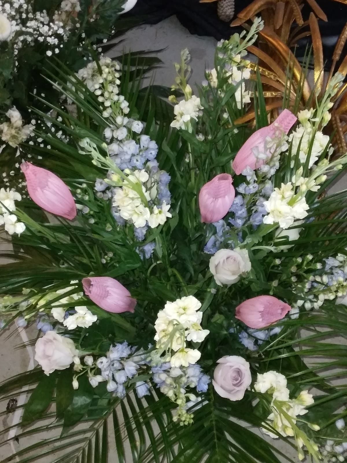 Roots Florist - Vincennes - Image 1