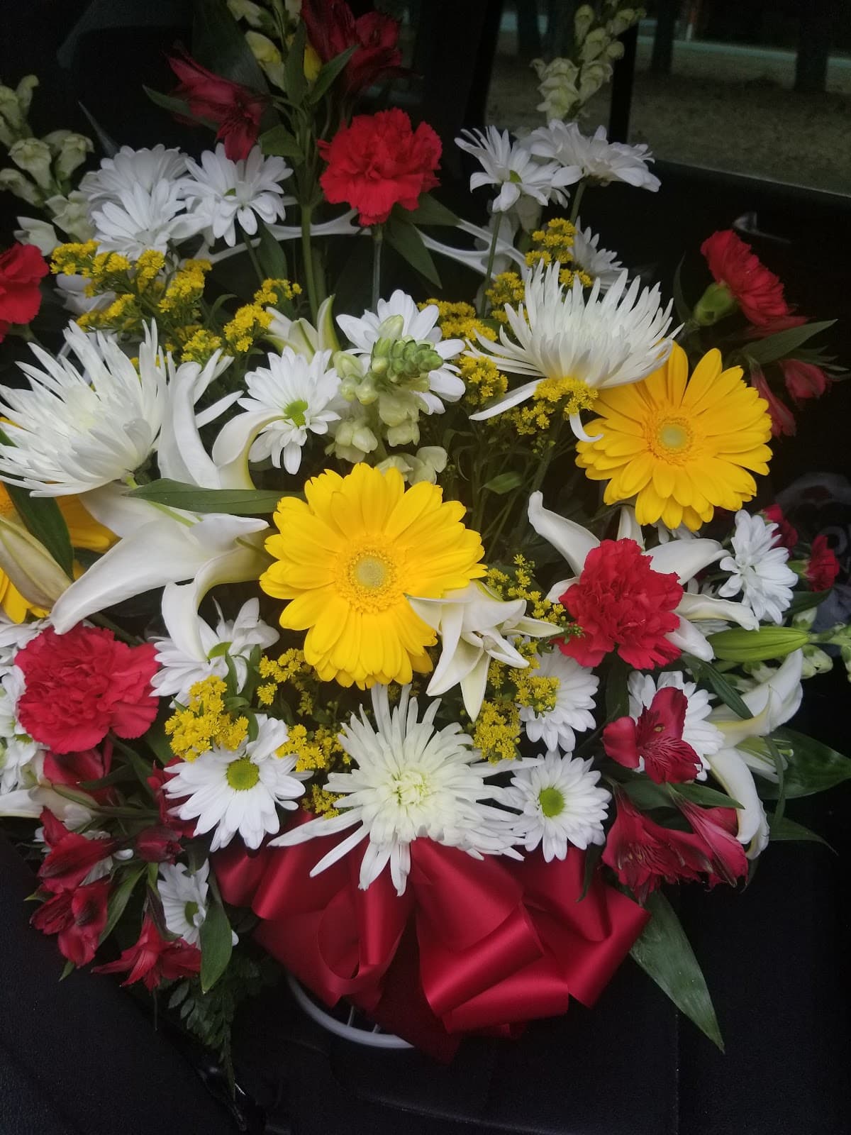 Pinewood Florist - Image 1