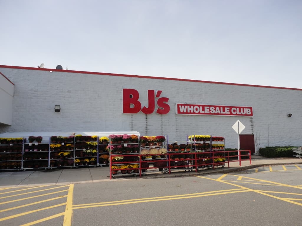 BJ's Wholesale Club - Image 1
