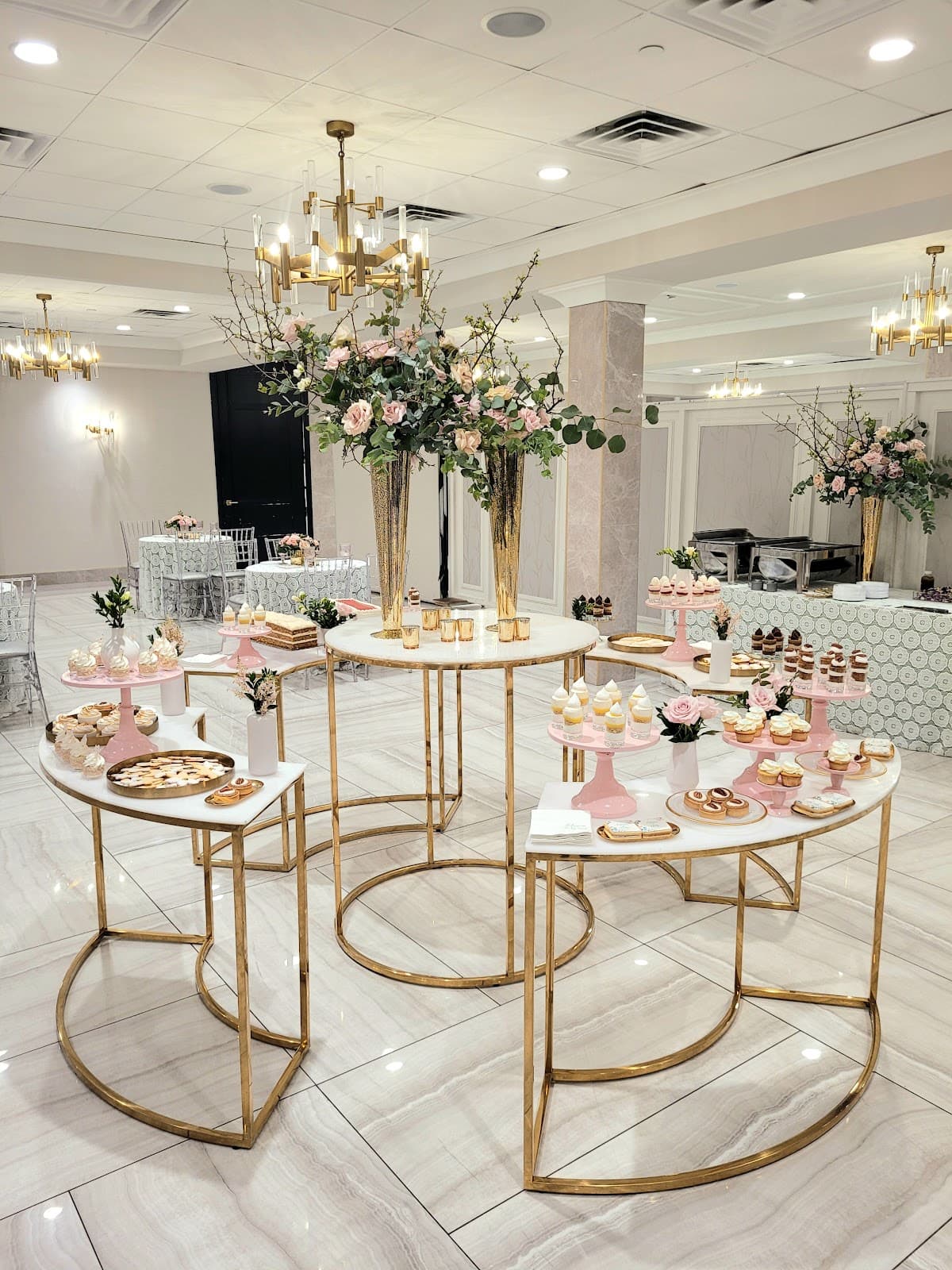 Petals & Chic/April Shower's Florist - Image 1