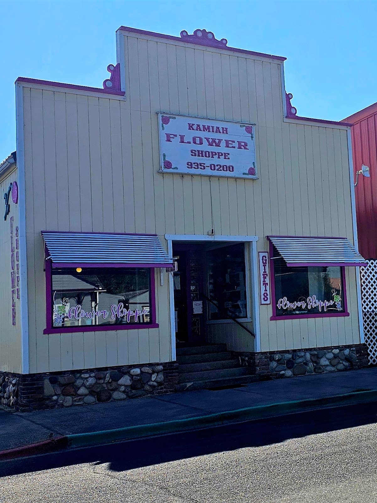 Kamiah Flower Shoppe - Image 1