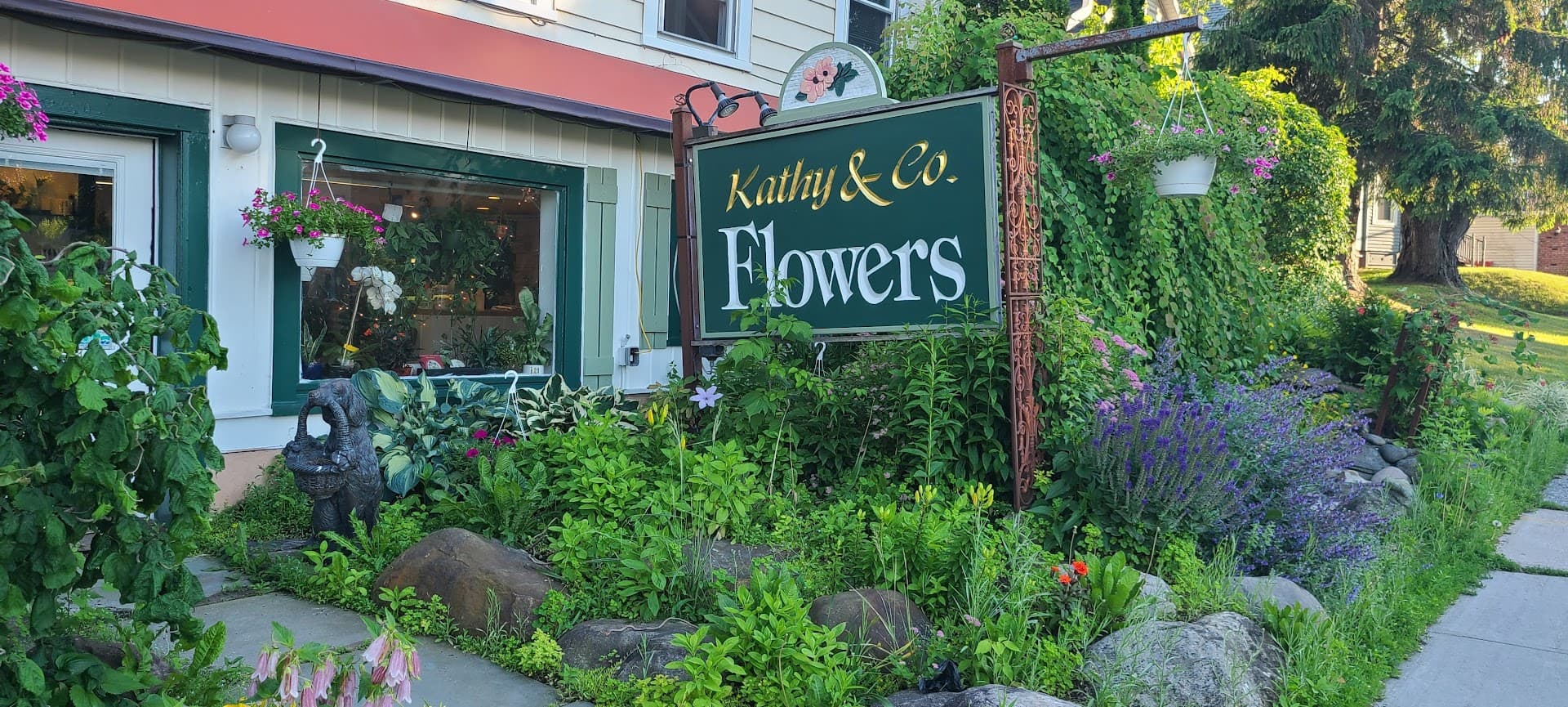 Kathy + Company Flowers | Burlington Florist & Flower Delivery - Image 1