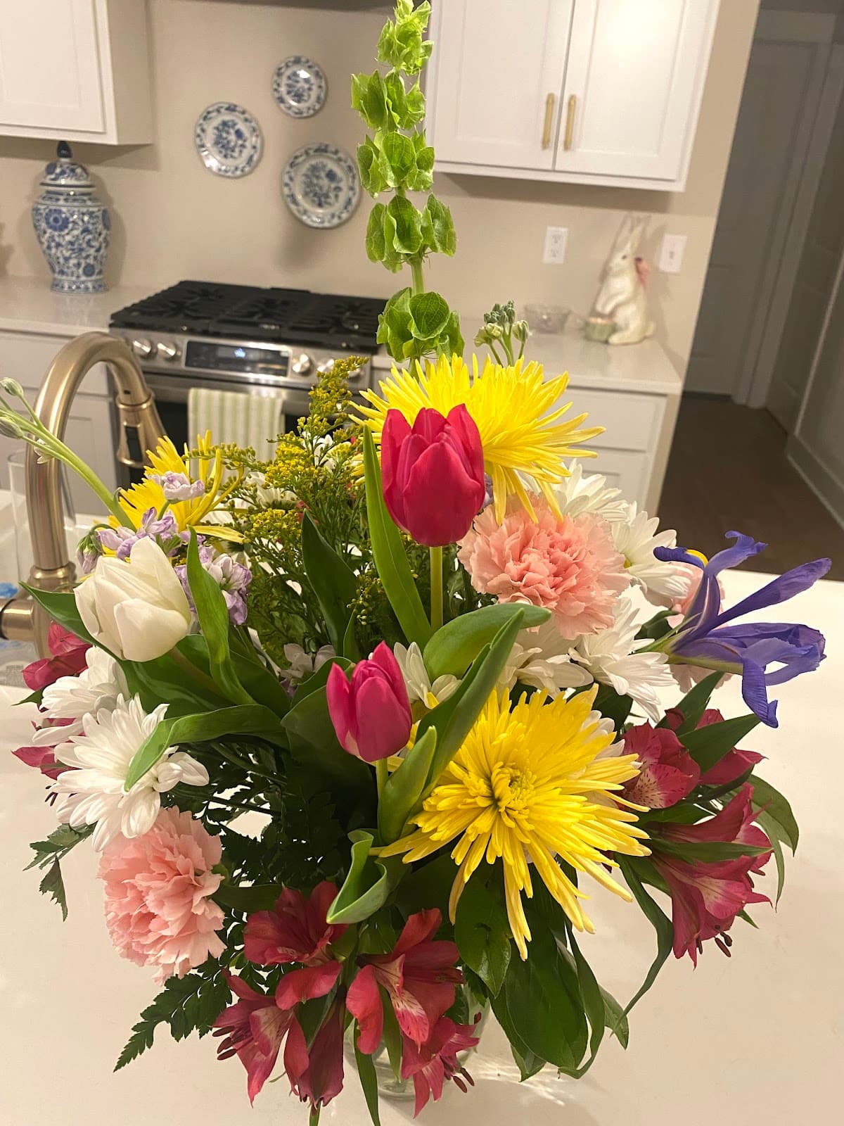 Heaven Scents Florist & Gifts - Image 1