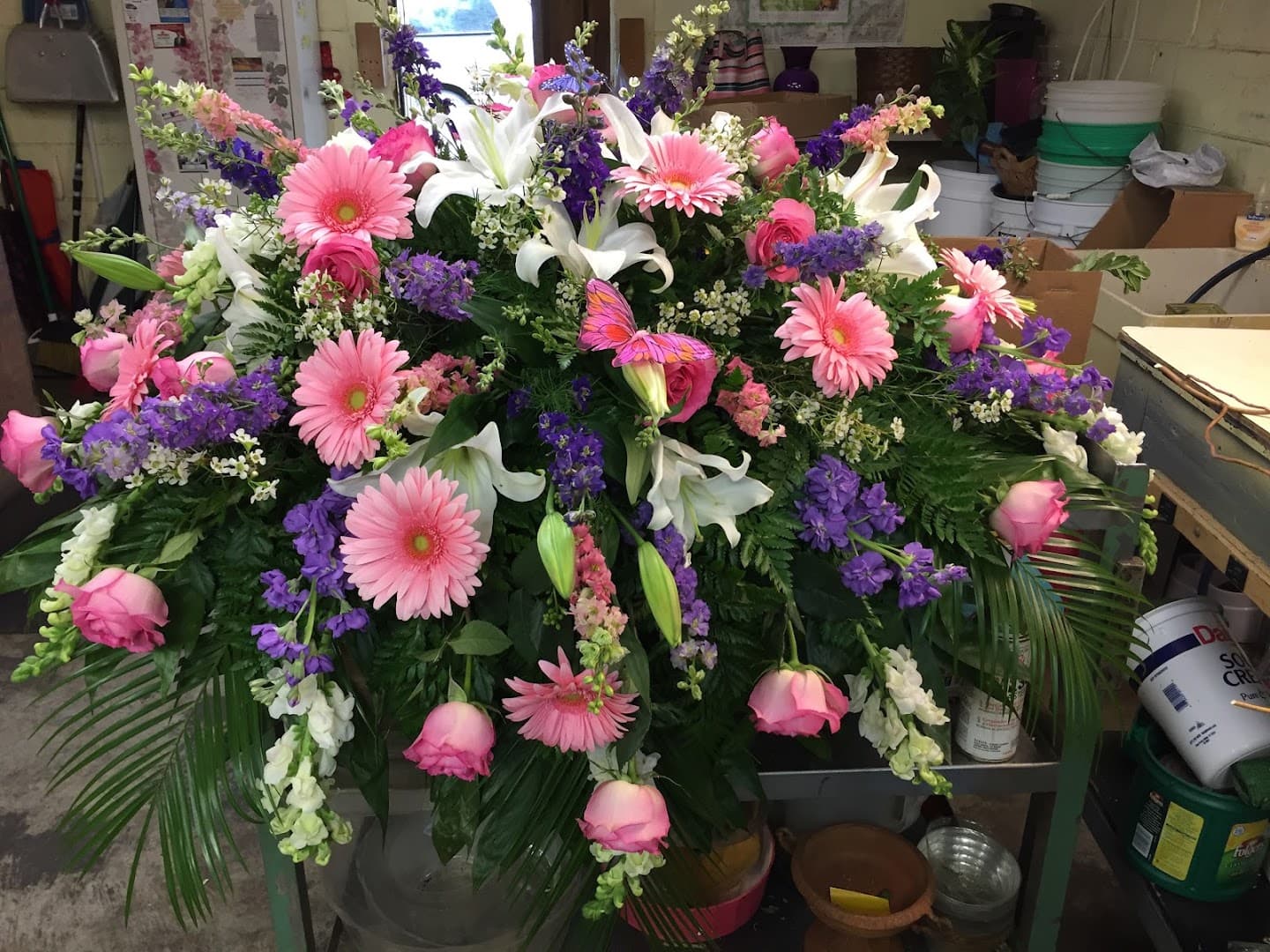 Julia's Florist & Gifts - Image 1