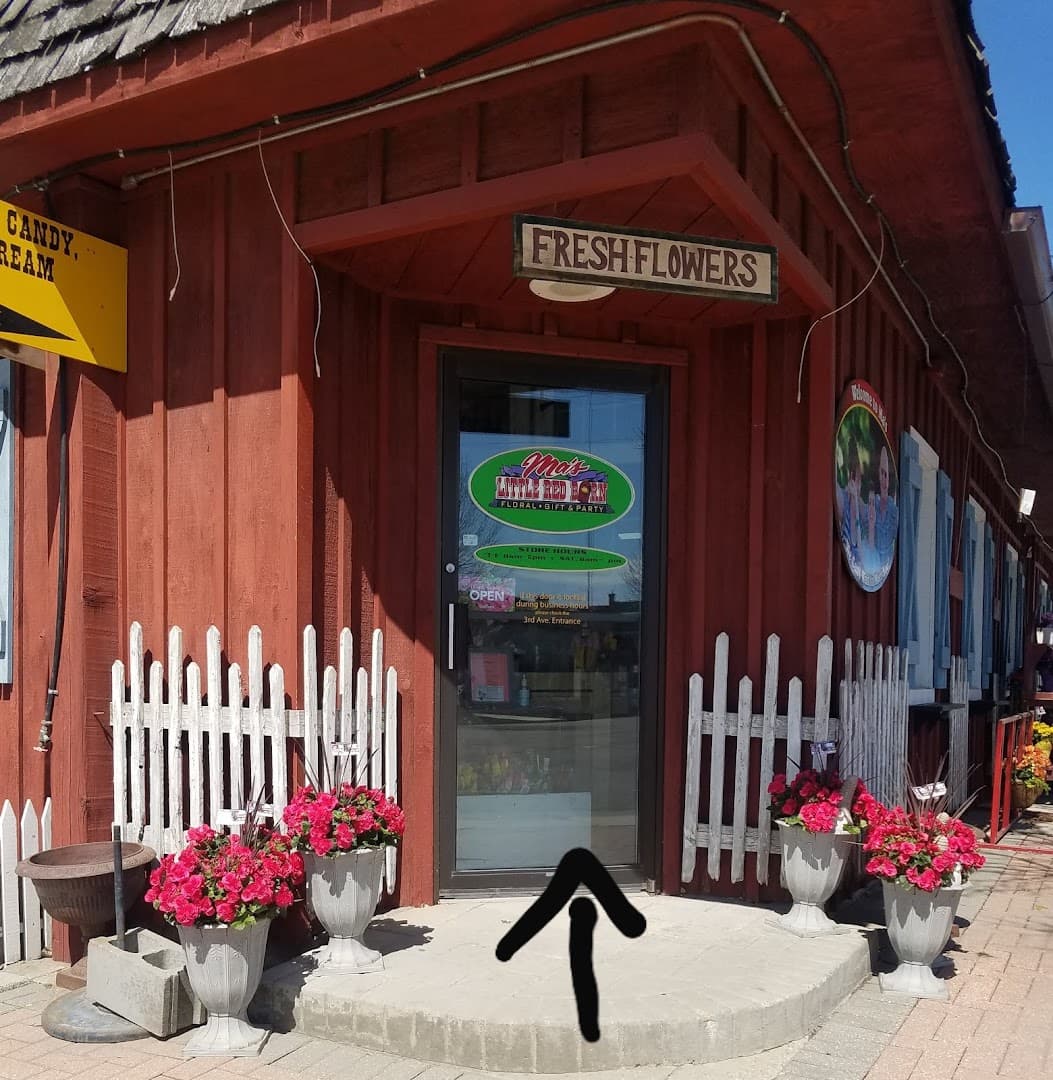 Ma's Little Red Barn - Image 1