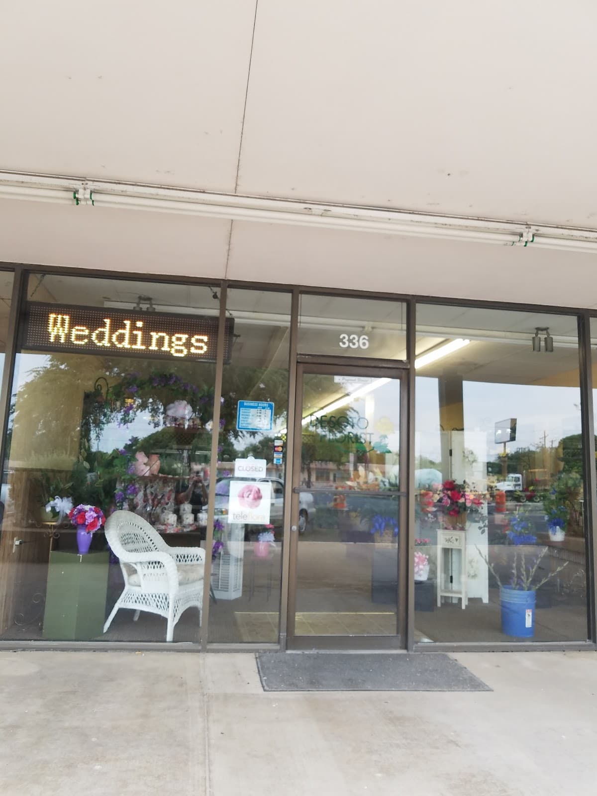 De Soto Florist & Gifts - Image 1