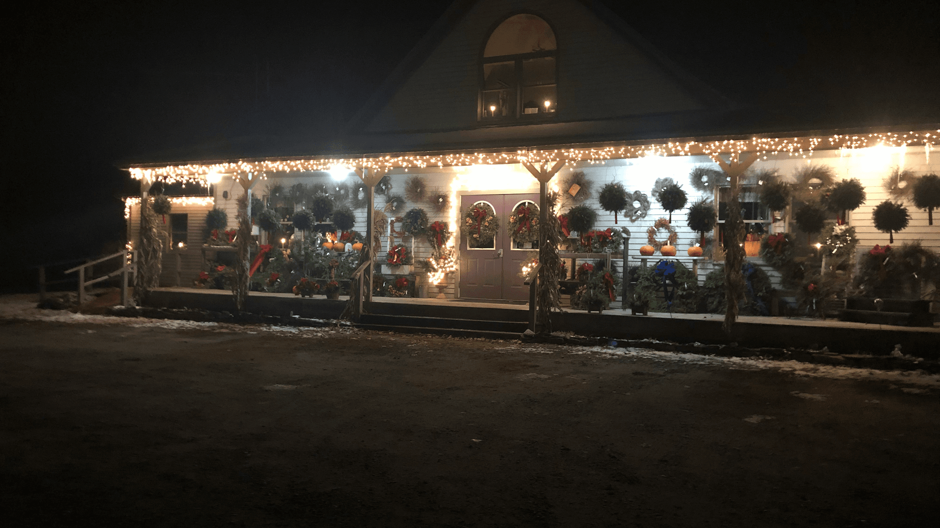 Shelley's Flowers & Gifts - Image 1