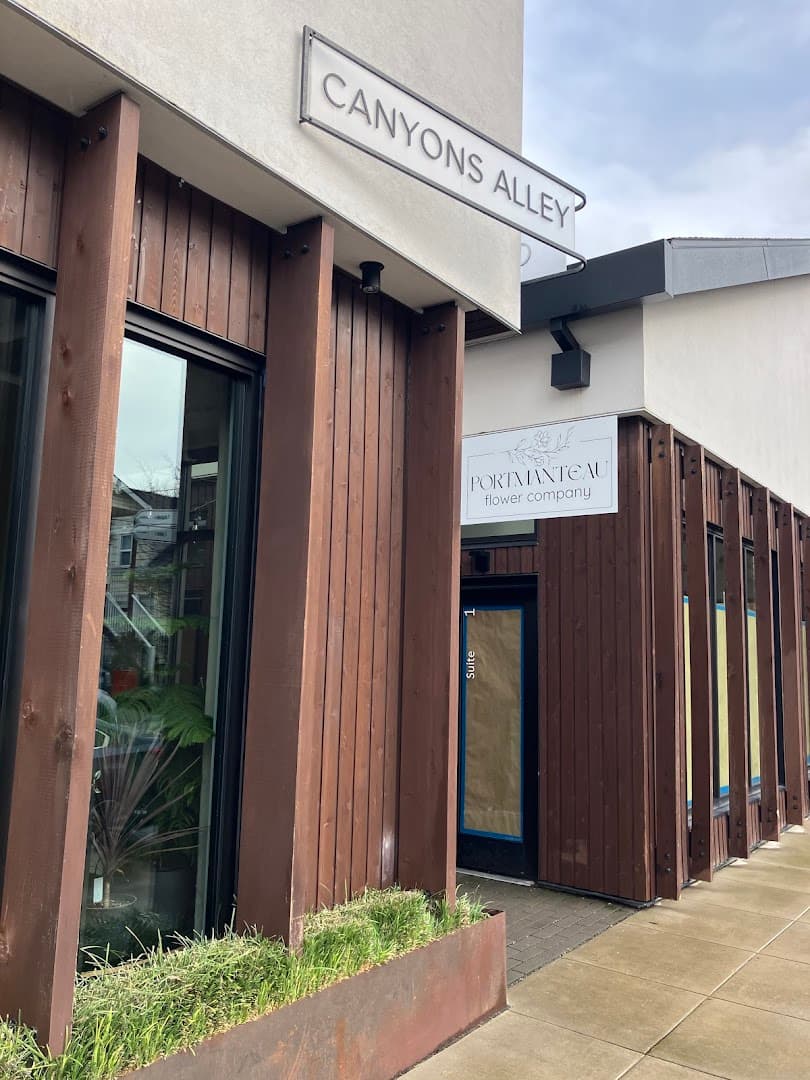 Portmanteau Flower Company - Image 1