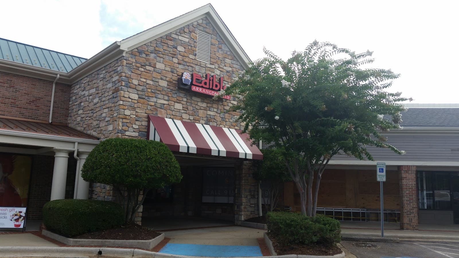 Edible Arrangements - Image 1