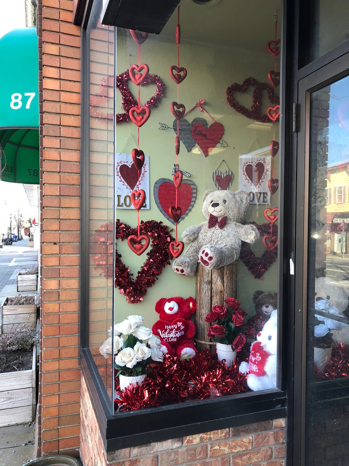 Floral Expressions - Image 1