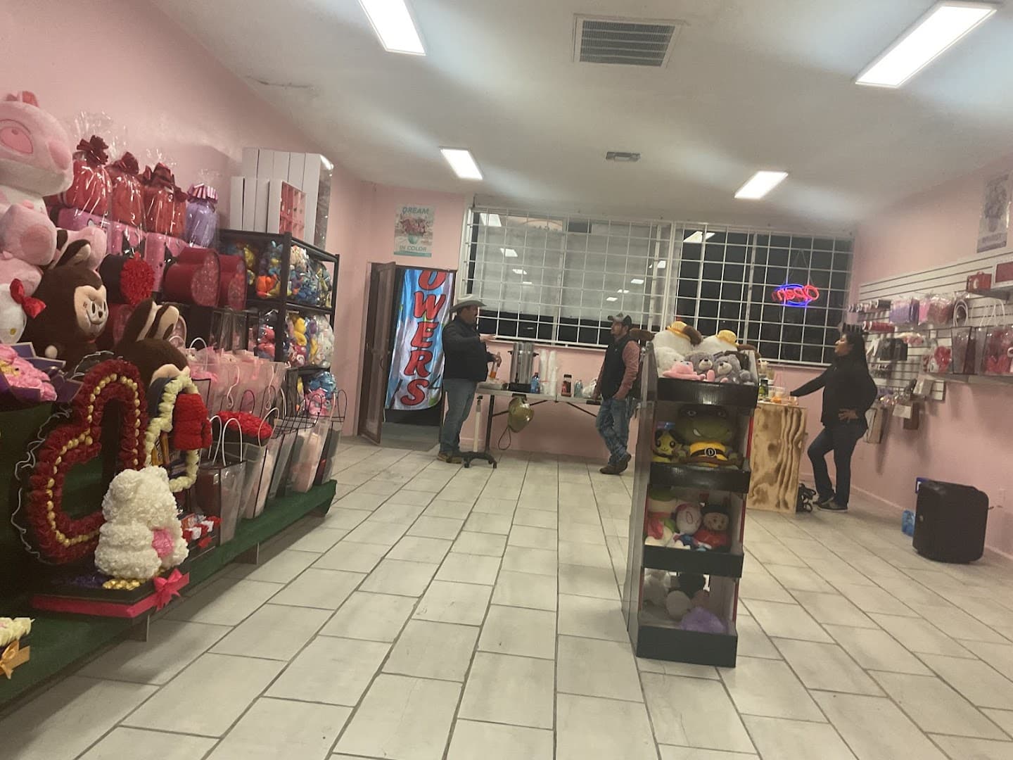 Rose Garden Wholesale - Image 1