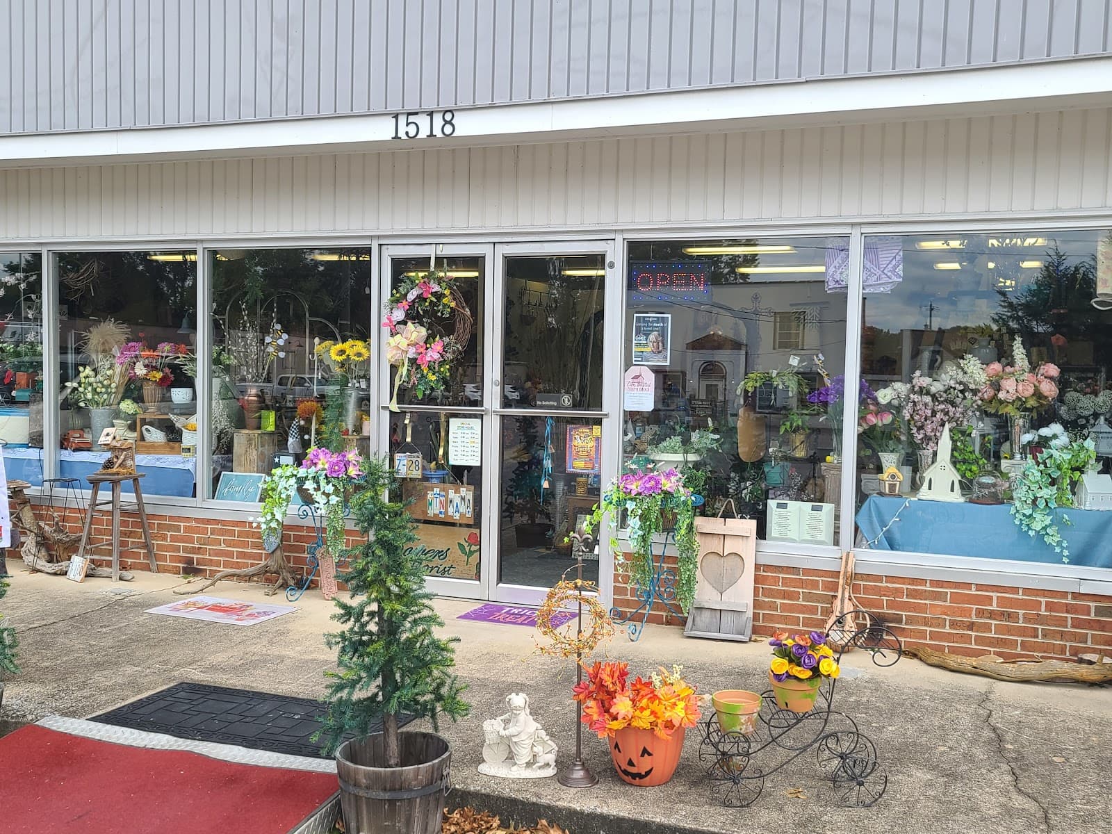 Bower's Florist and Gifts - Image 1