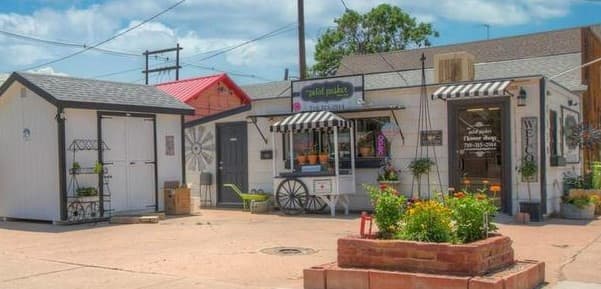 the petal pusher flower shop - Image 1