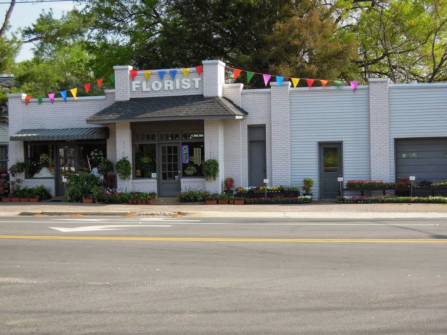 Garrett's Flower Shop - Image 1