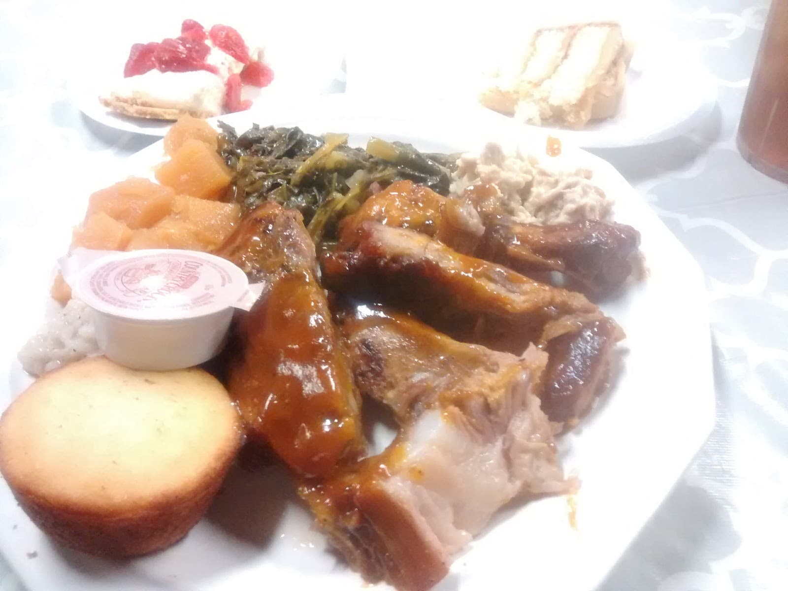 Sister's Florist & Bakery - Image 1